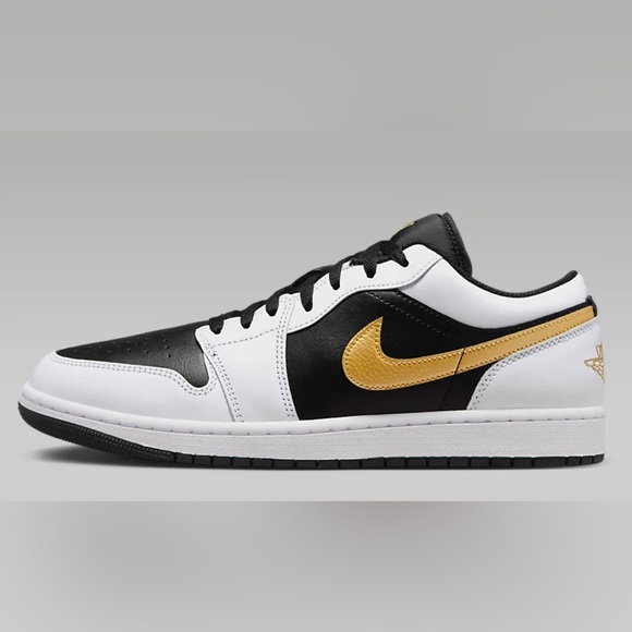 Air Jordan 1 Low
Men's Shoes size 15 brand new in box - Picture 7 of 7